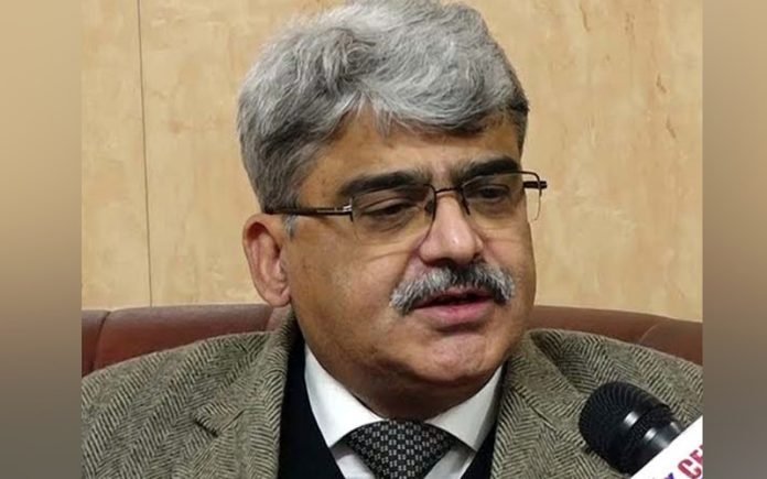 Atal Dulloo Reviews Measures for Fruit Transportation from Kashmir