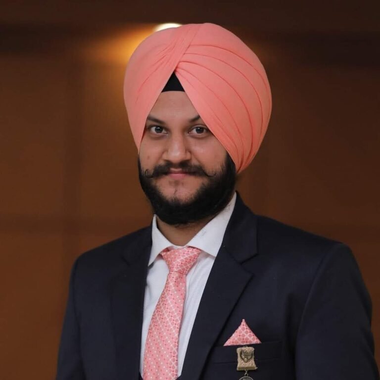 Jammu & Kashmir Young Entrepreneur Develops SolarHelpdesk: A Digital Revolution in Solar Project Monitoring