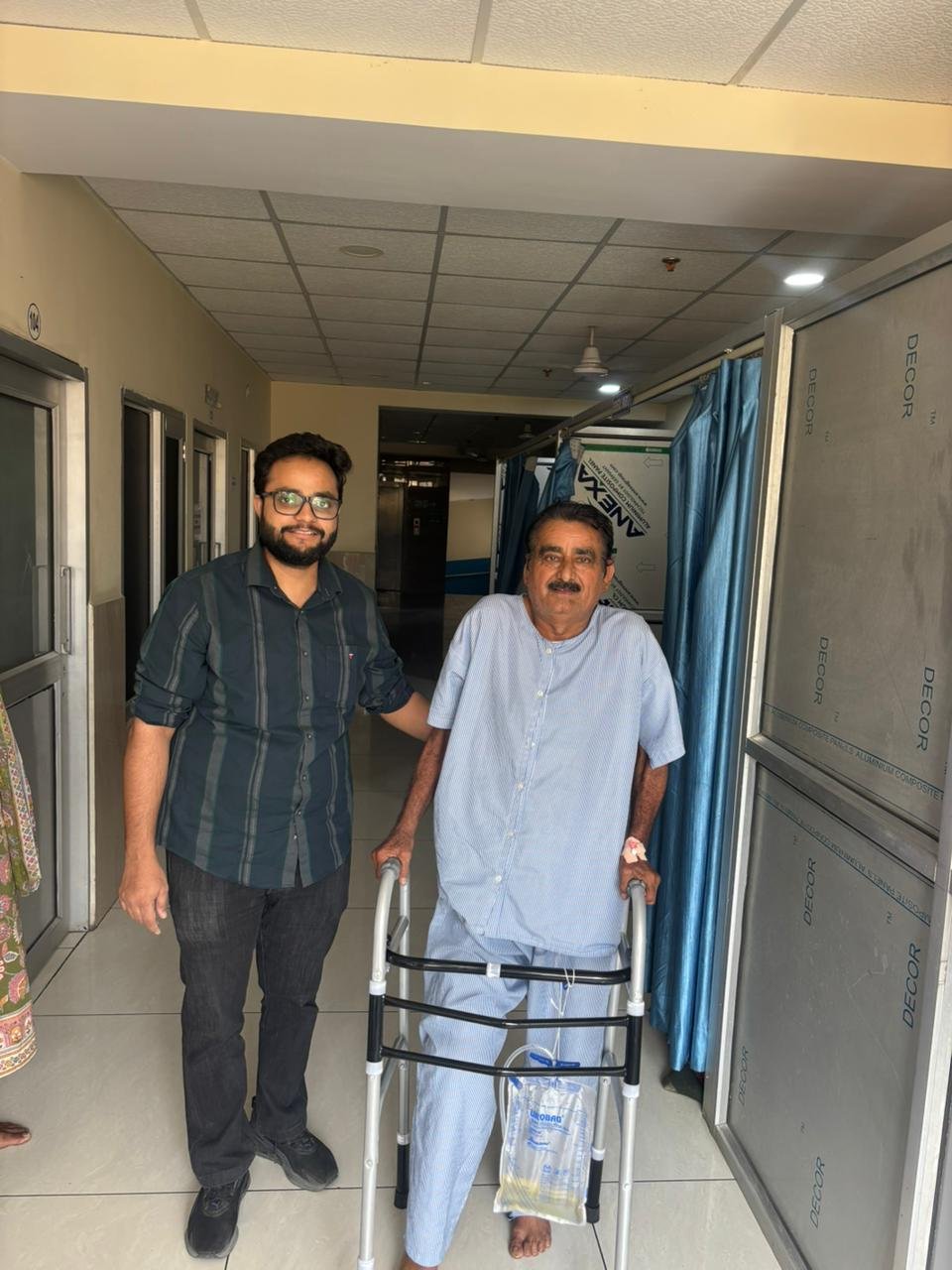 Dr NIKHIL GUPTA Performed Rare & Successful Total Knee Replacement (TKR) Surgey under the Ayushman Bharat Scheme — completely free of cost
