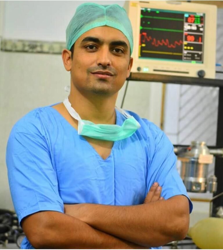Dr. Sudesh Gupta Wins Best Research Paper Award at International Ayurveda Conference