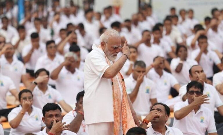PM Modi Highlights Yoga, Self-Reliance and Maritime Strength During Kolkata Visit