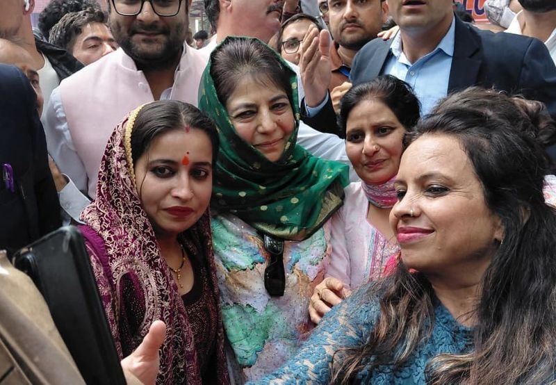 Mehbooba Mufti at Kheer Bhawani Mela: “Move Beyond the Past, Build a Shared Future”