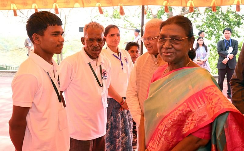 President Murmu Visits Kuno National Park, Reviews India’s Cheetah Reintroduction Project