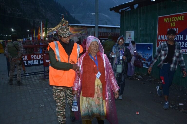 Fresh Batch of 6,251 Pilgrims Leaves Jammu for Amarnath Yatra