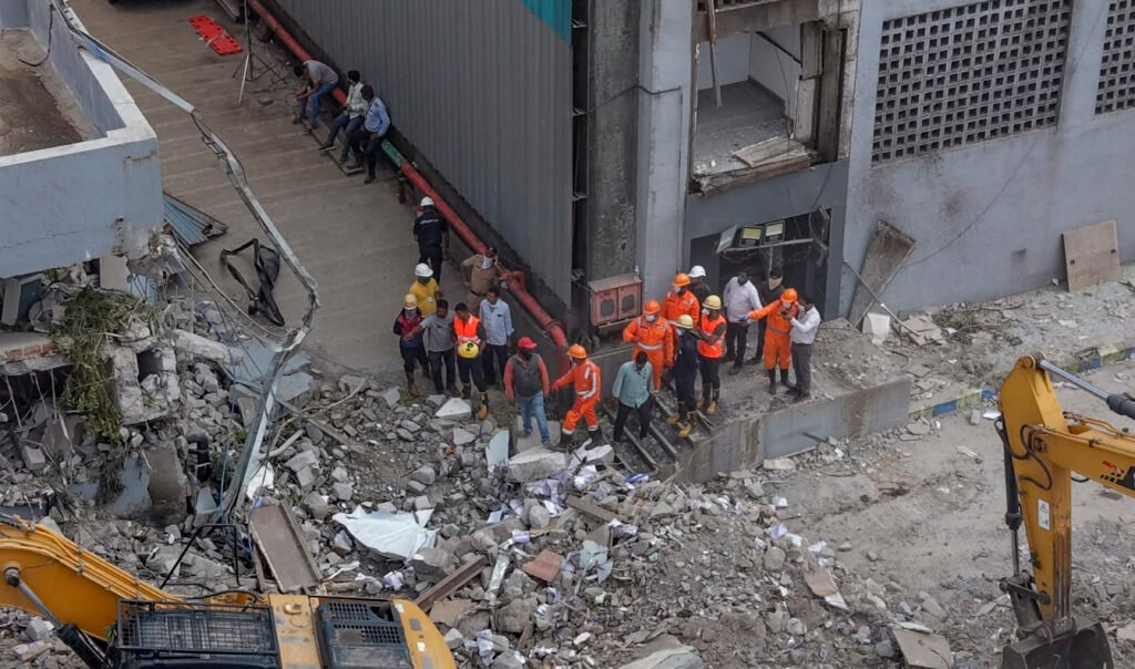 Pune building collapse: FIR against 2 officials of pvt company for negligence, safety lapses