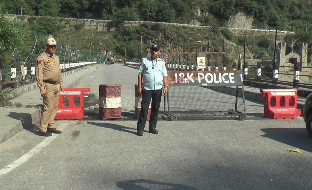Fresh landslide blocks Jammu-Srinagar National Highway; Doda bridge closed for safety inspection