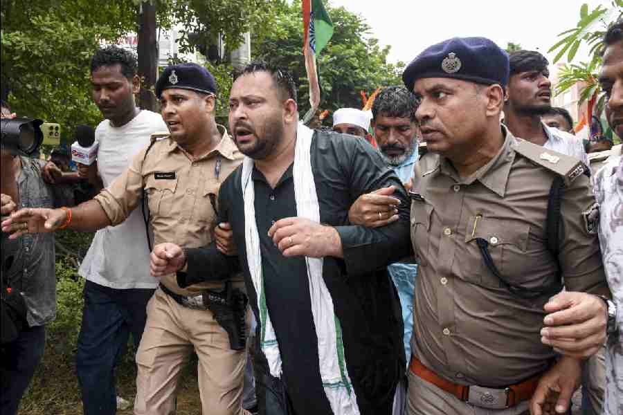 Tejashwi Yadav Detained in Patna During NEET Protest March