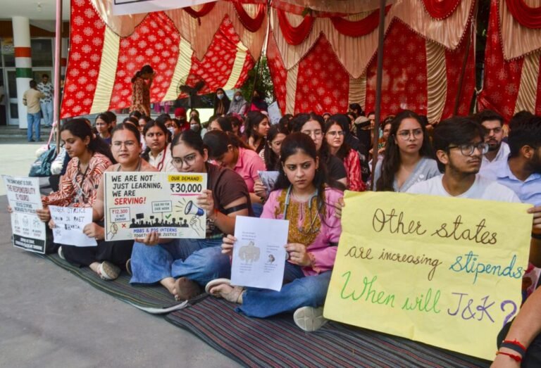 Medical interns in Jammu and Kashmir protest for stipend increase